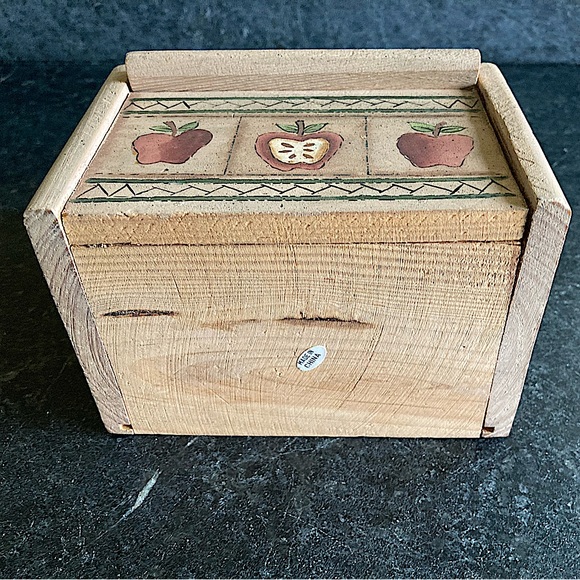 Recipe Box with Apples and Bird design - Picture 7 of 8